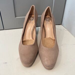7 1/2 Vince Camuto Suede  Nude Heel